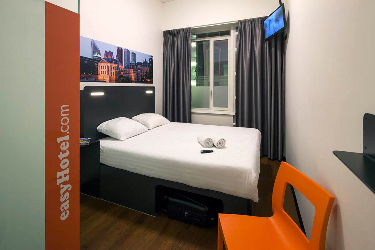 Doppelzimmer mit Fenster