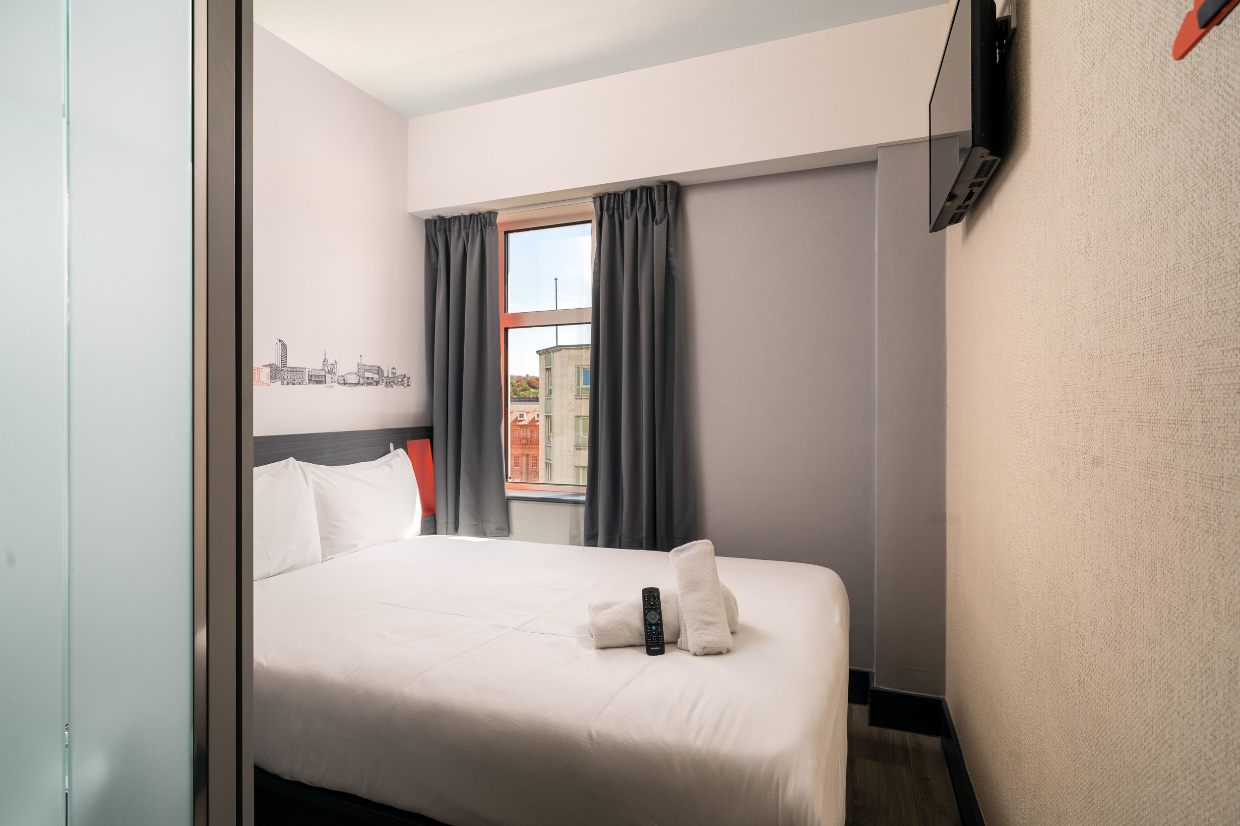 Chambre double avec fenêtre